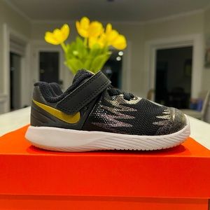 ⭐️Nike star runner SH (TDV) toddler black sneakers 6c